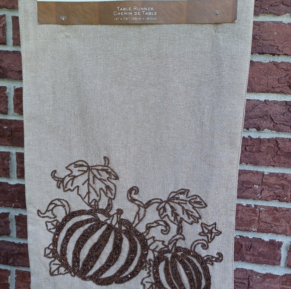 NICOLE MILLER HOME PUMKIN SEQUENCE TABLE RUNNER NWT 14" X 72" - Picture 10 of 16